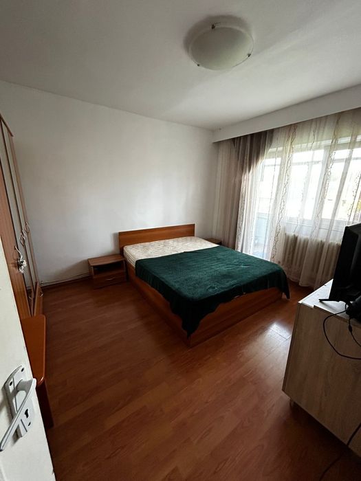 Inchiriez garsoniera zóna Dedeman,etaj 2