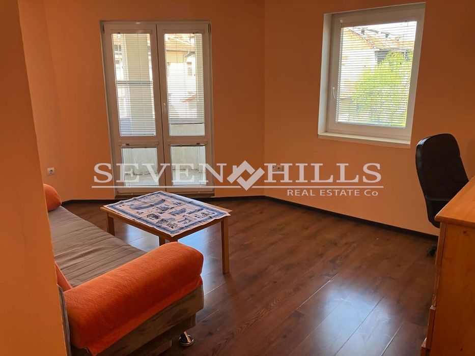 Дава се под наем Четиристаен апартамент в Пловдив, Център - 94 кв.м за 800 € - Снимка #1