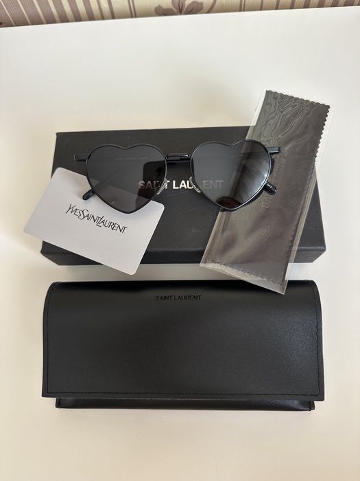 Чисто нови слънчеви очила Saint Laurent сърца