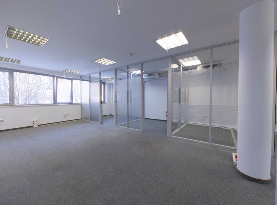 Офис под наем: 500 кв.м. в модерна бизнес сграда до НДК