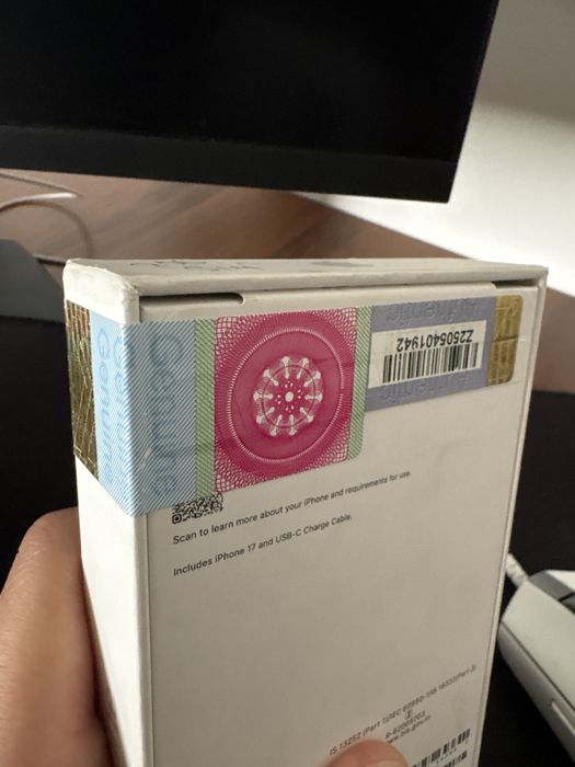 Iphone 17 256GB белый nano sim + e sim