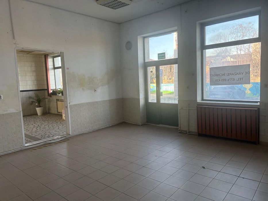 Spatiu comercial