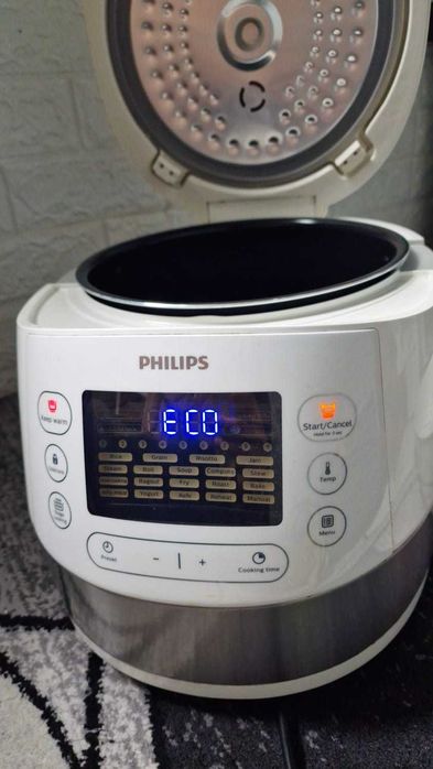 Multicooker PHILIPS Viva Collection HD4731/70, 5l, 980W