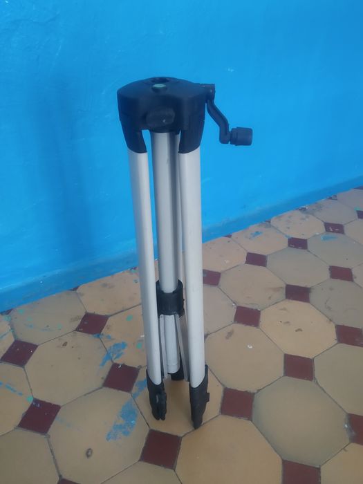 Штатив лазерни уровень