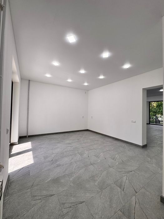 А.Фитрата(Рисовый) Первая линия 64кв Фасад 20м Две входные группы.