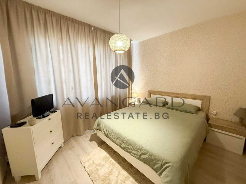 оф.25610 Тристаен обзаведен с четири отделни стаи/ Кючук Париж