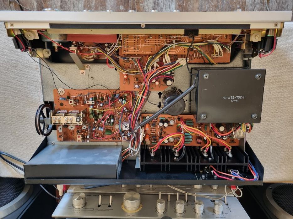 Receiver AIWA AX-7550. 33 watts/canal. Impecabil.