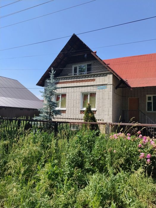 Продам двухэтажный особняк