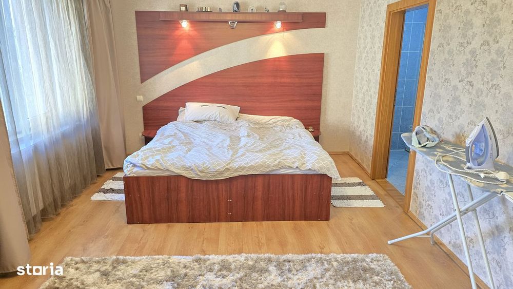 Vand apartament 3 camere decomandat Deva, Dorobanti, etaj 1, mobilat