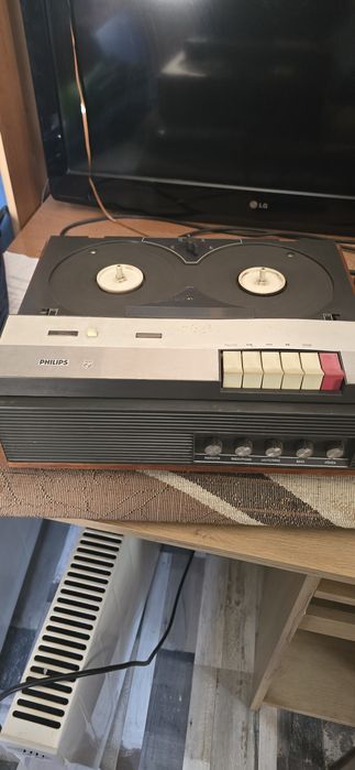 Магнетофон Philips N4308