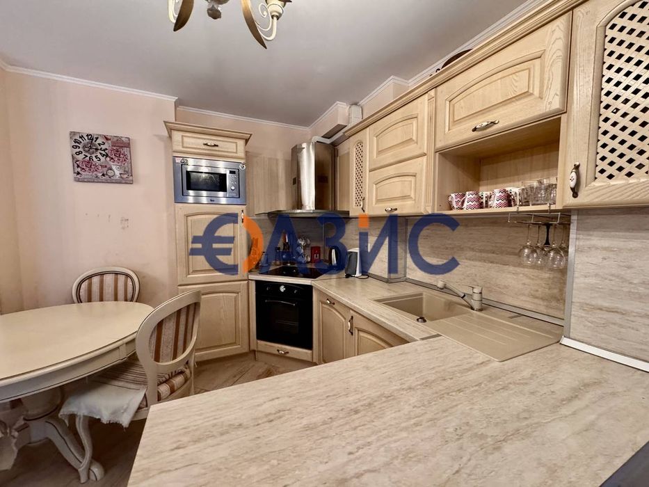 Продава се Тристаен апартамент в к.к. Слънчев бряг - 105 кв.м за 733 €/кв.м - Снимка #2