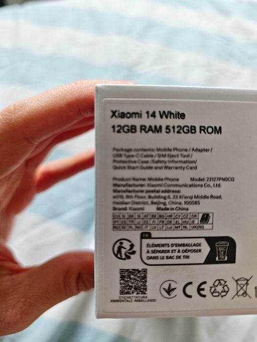 Телефон Xiaomi 14