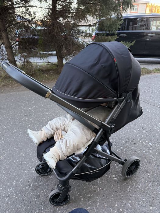 Продам коляску фирма Кидило