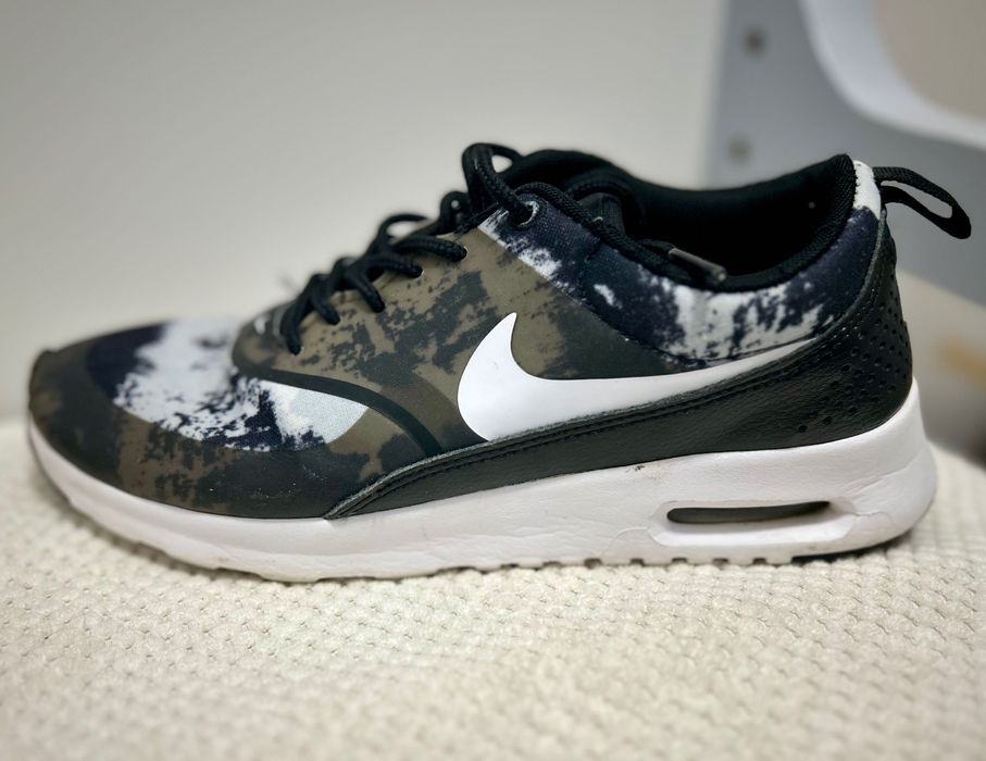 Маратонки Nike Air Max Thea