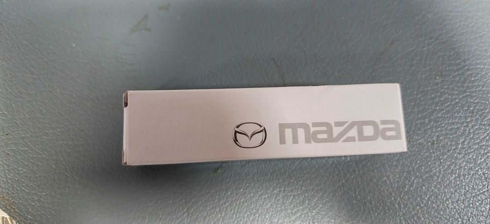 Bujii Mazda filet de 12. Am primit alt model de bujii