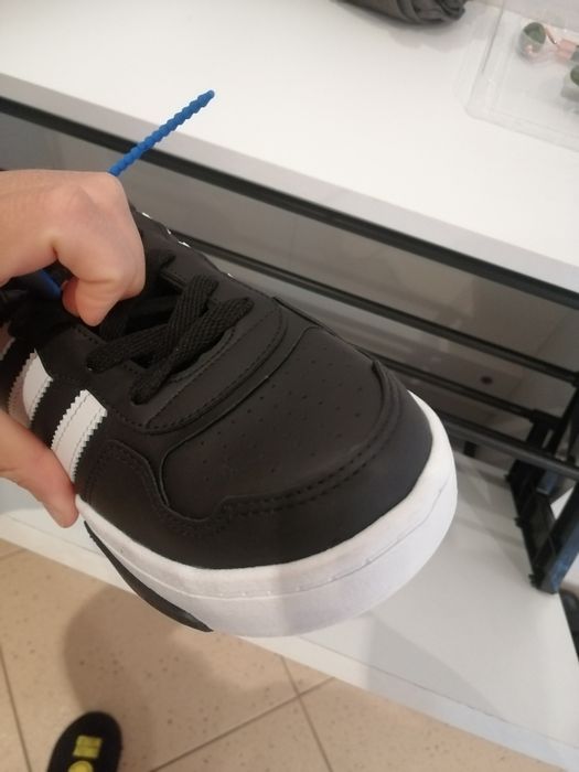 Обувки, маратонки, нови за 20 евро