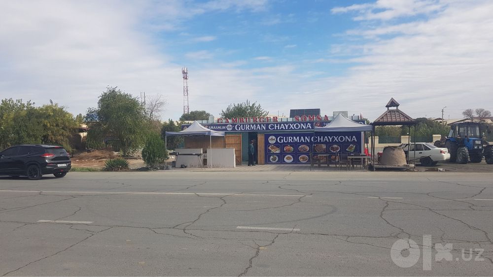 Нотурар бино сотилади