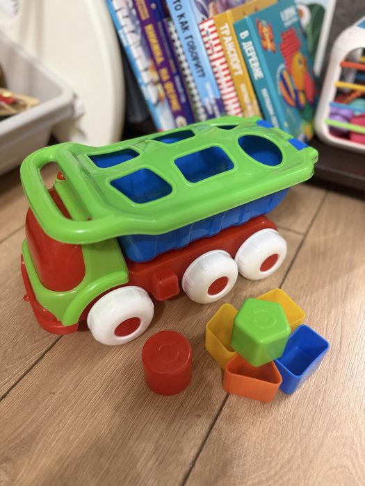 Продам детские игрушки