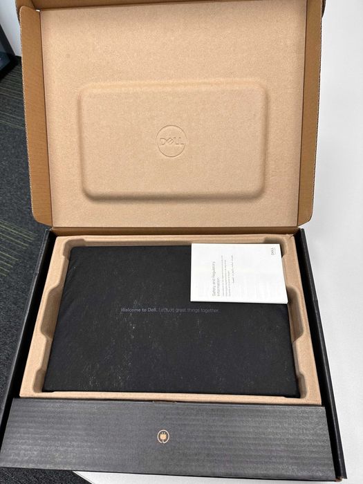 DELL XPS 15.6 | i7-8750H | NVIDIA GTX 32GB RAM | 1 TB SSD | IPS 3840x2160 (4К UHD) TouchScreen InfinityEdge Display