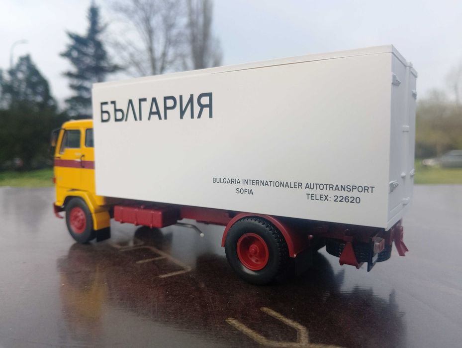 Модели-играчки на камиони в мащаб 1:43