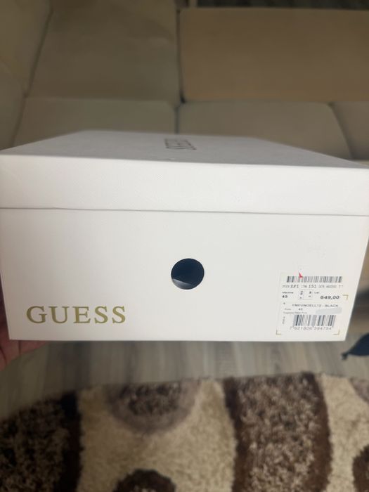 Adidasi negri guess