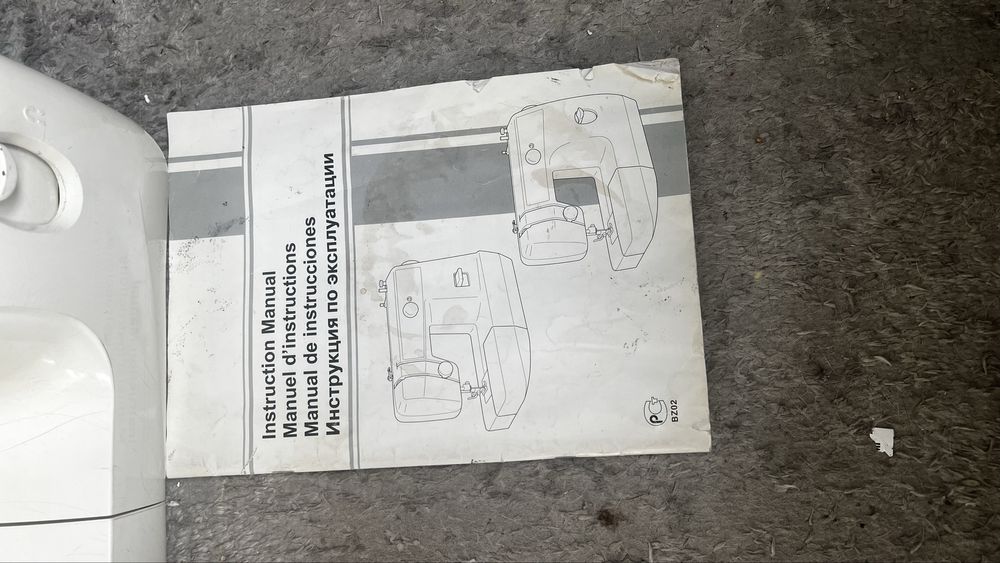 Продам швейная машинка