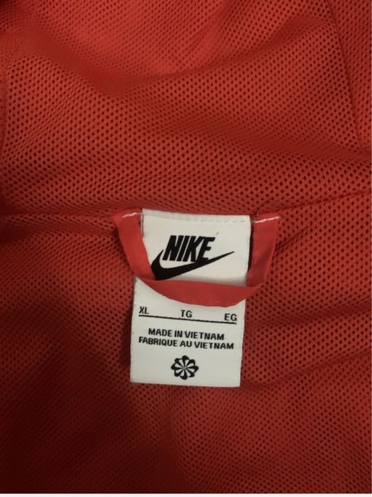 Nike преходно яке