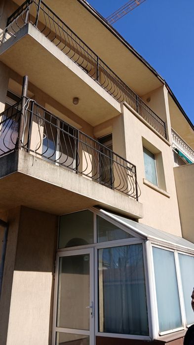 Давам къща под наем в Кръстова вада София