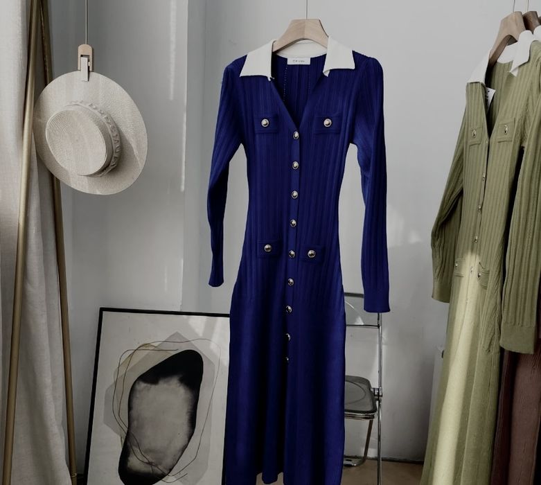 Платье трикотаж белый воротник