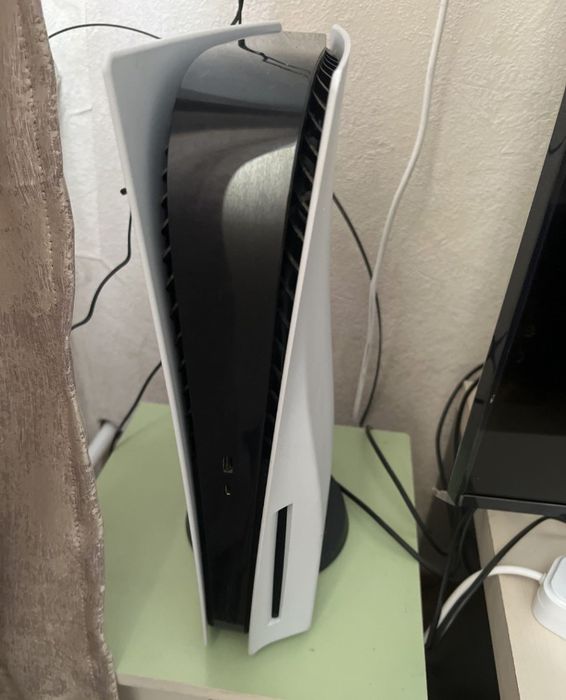 Playstation 5   .