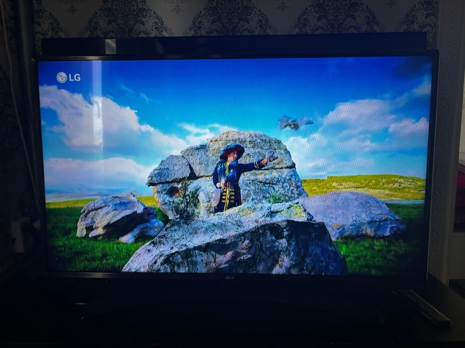Телевизор LG 43дюйма