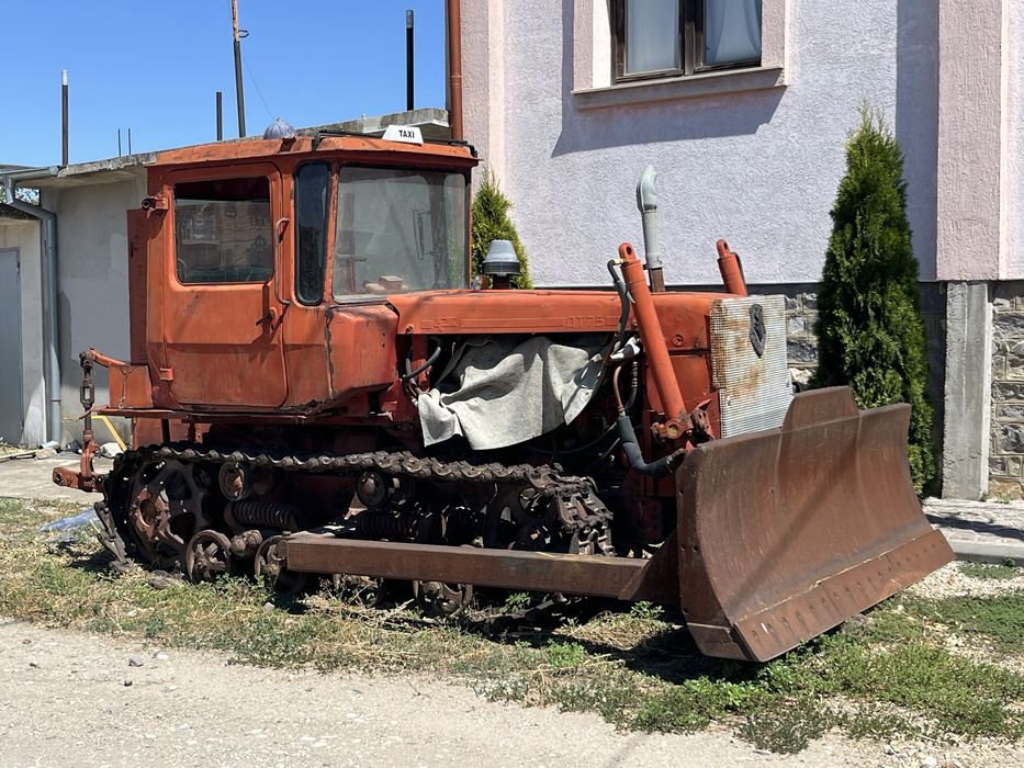 ДТ 75 в добро състояние