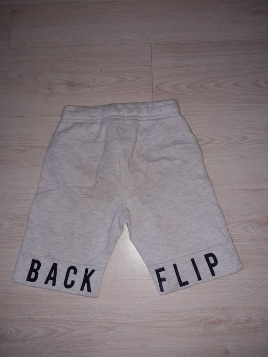 Шорты на мальчика 8-9лет