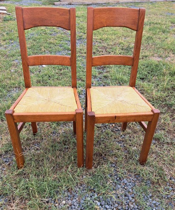 Трапезни столове с ратанови седалки