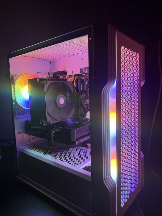 Геймърски компютър i5-12400F / RTX 4070 / 16GB RAM / 512GB SSD