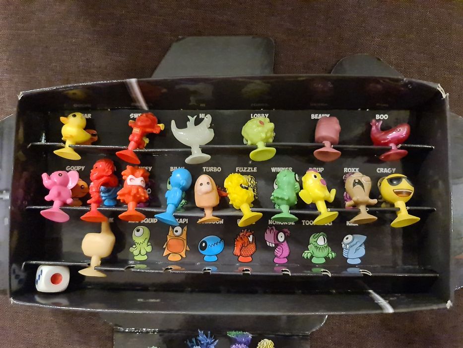 Stikeez 3 броя недовършени