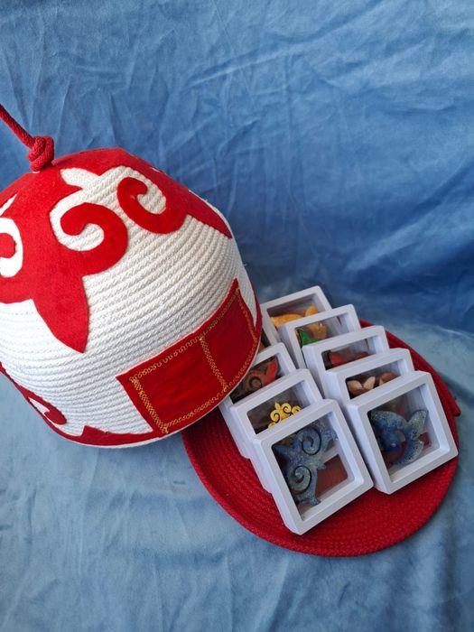 Продам Юрту той бастар, калта с 12 этно-брошками в комплекте.  Цена 18