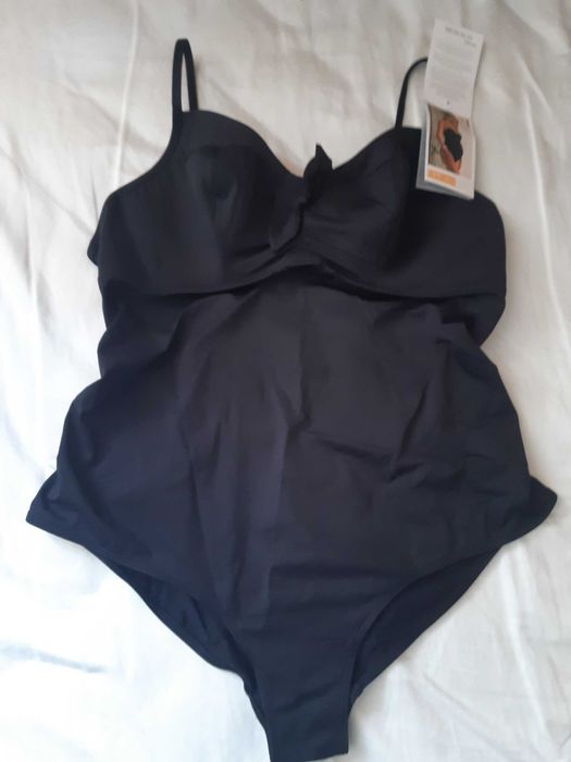 Нови /бански чашка ДД/Е/F