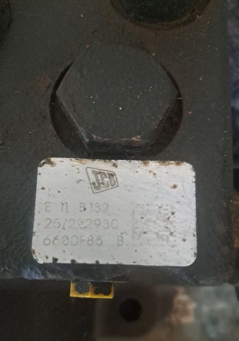 Распределитель JCB 3cx