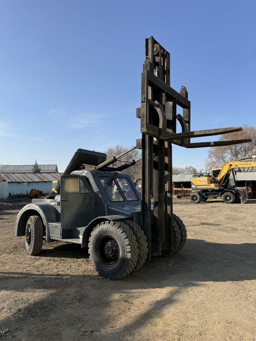 вилочный погрузчик 10 тонн