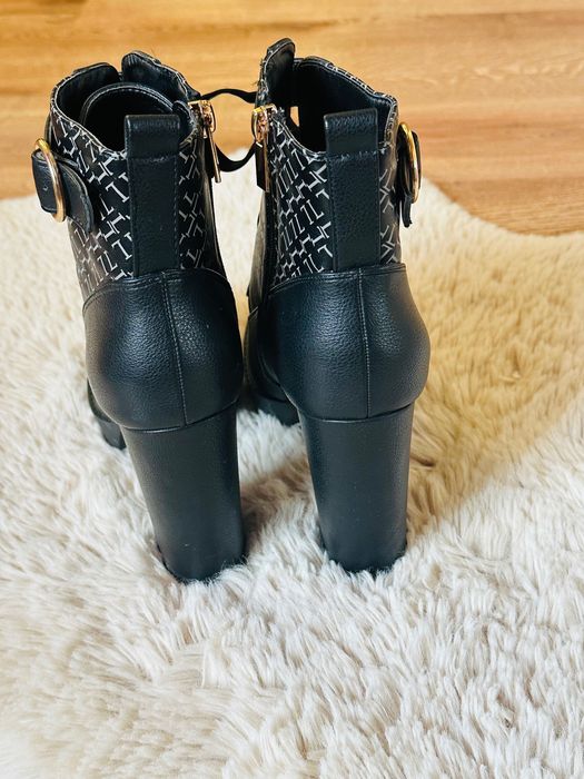 Почти нови Боти на марката “Ласкана”