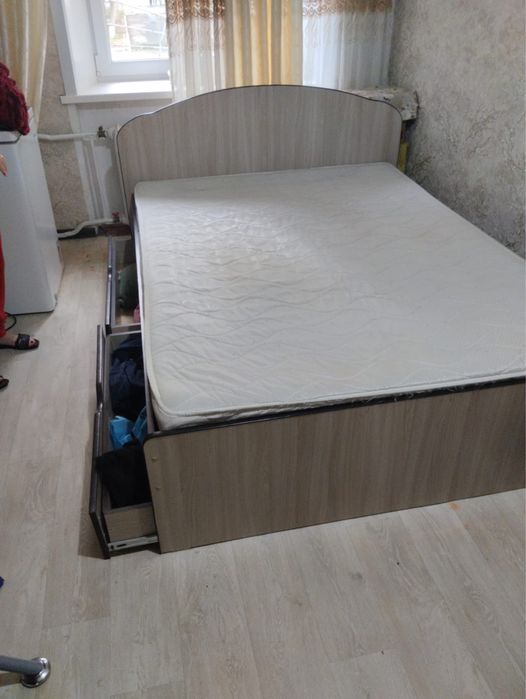 Продам кровать двуспальная