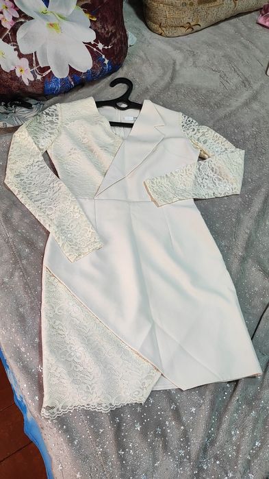 Продам шикарное Платье. 5000