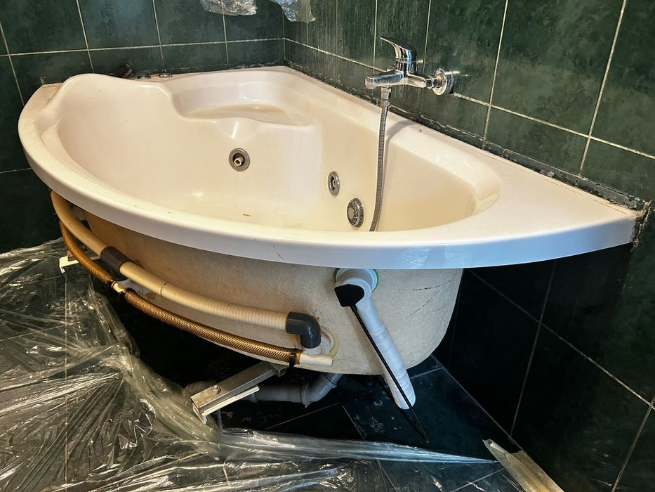 Vând cadă cu hidromasaj 95/165