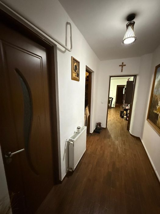 Apartament 4 camere 2 băi 81 m pătrați utili