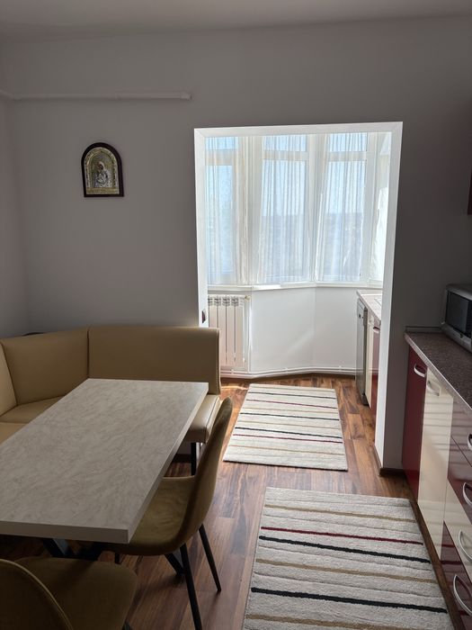 Inchiriez apartament 3 camere