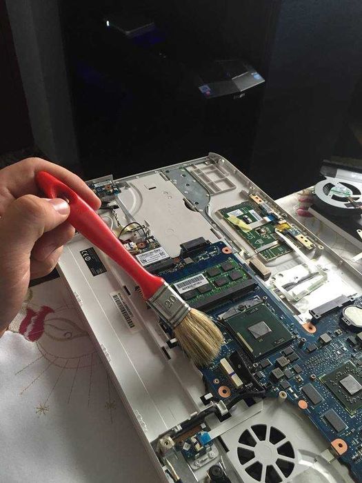 Service IT, Reparatii calculatoare, laptopuri, instalare windows