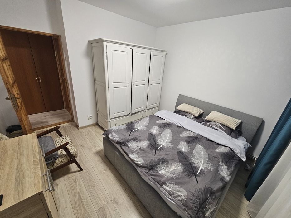 Inchiriez apartament 2 camere decomandat
