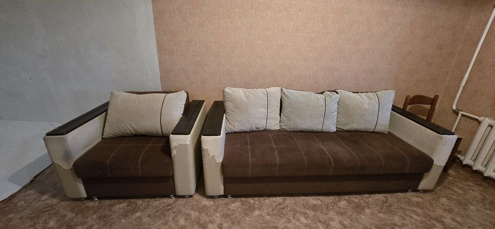Продам диван с креслом