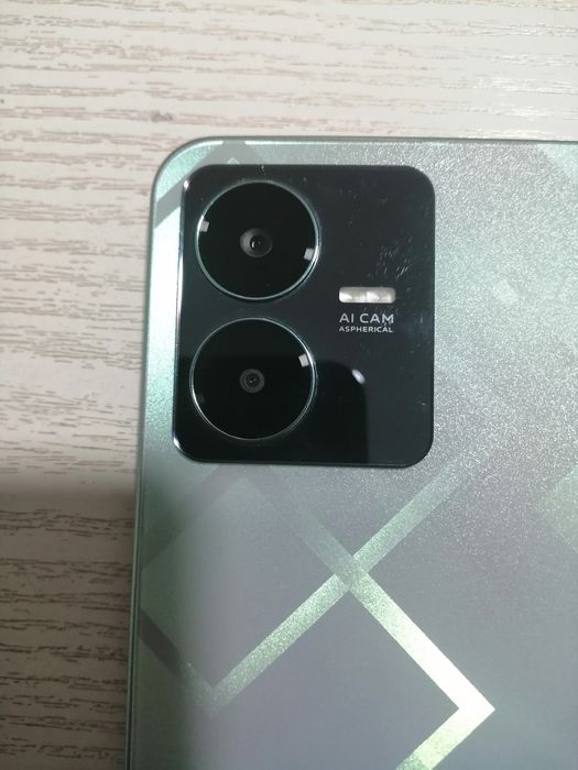 Смартфон Vivo Y22 4Гб/64Гб